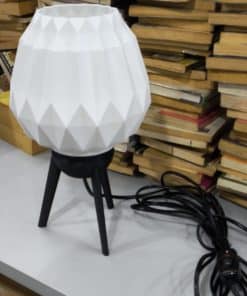 LUUMI Ori lamp with legs stand with long wire