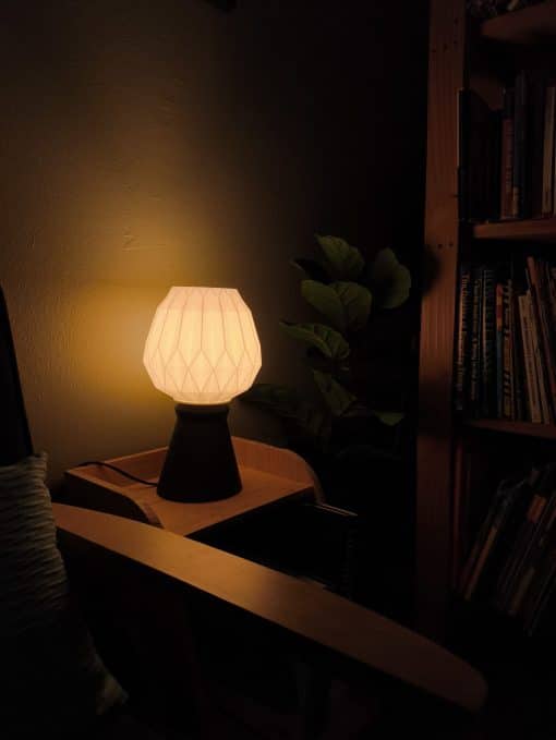 LUUMI Ori lamp with cone stand