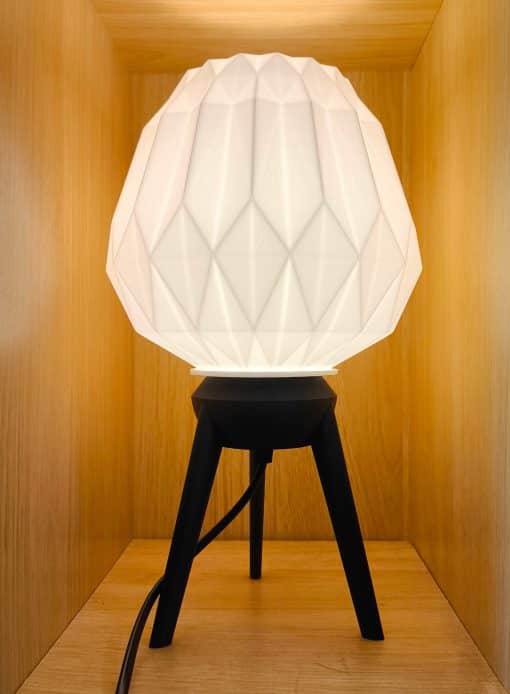 LUUMI Ori lamp with legs stand
